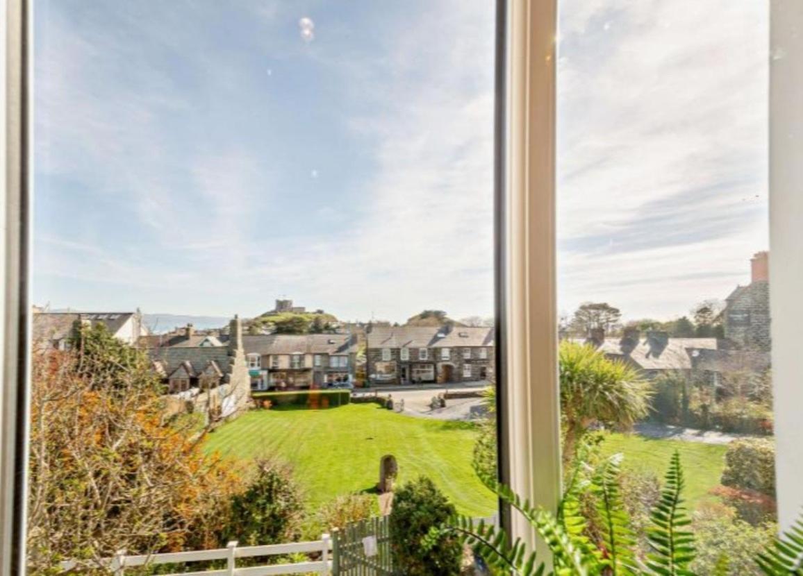 Lion Hotel & Studio Apartments Criccieth Luaran gambar