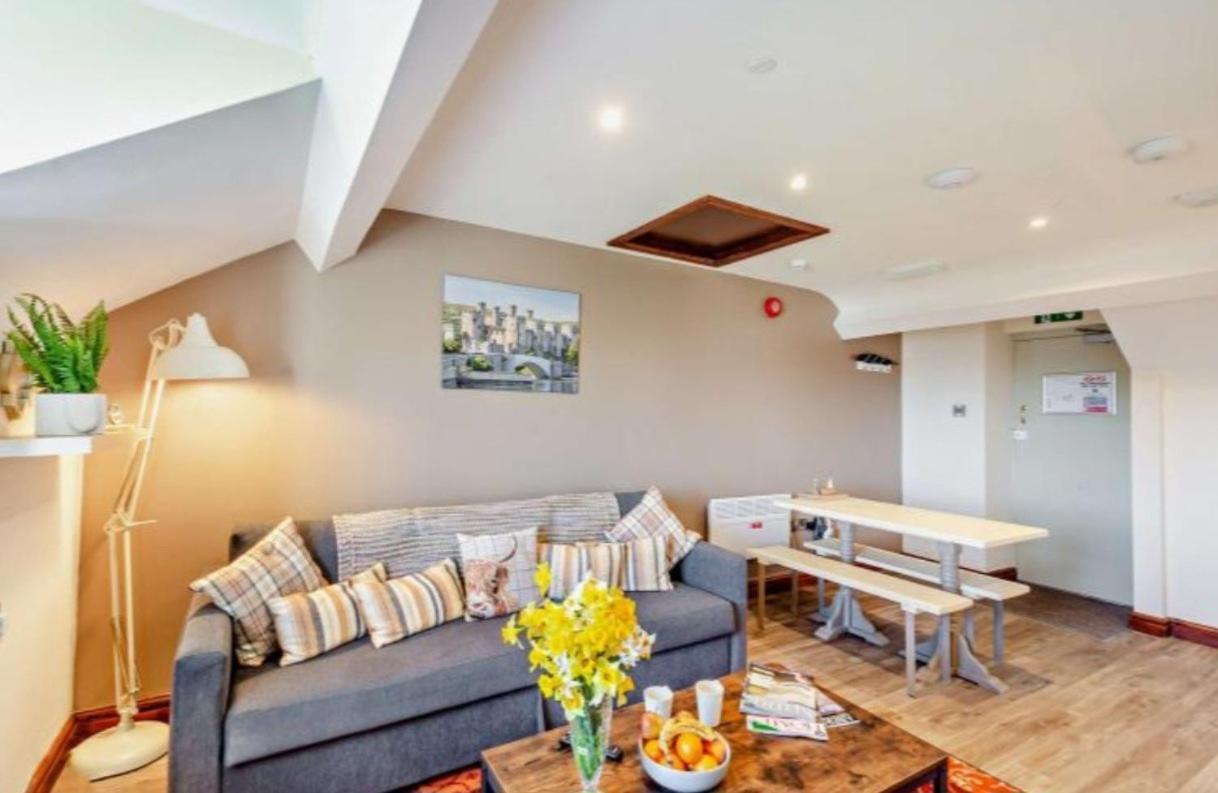Lion Hotel & Studio Apartments Criccieth Luaran gambar