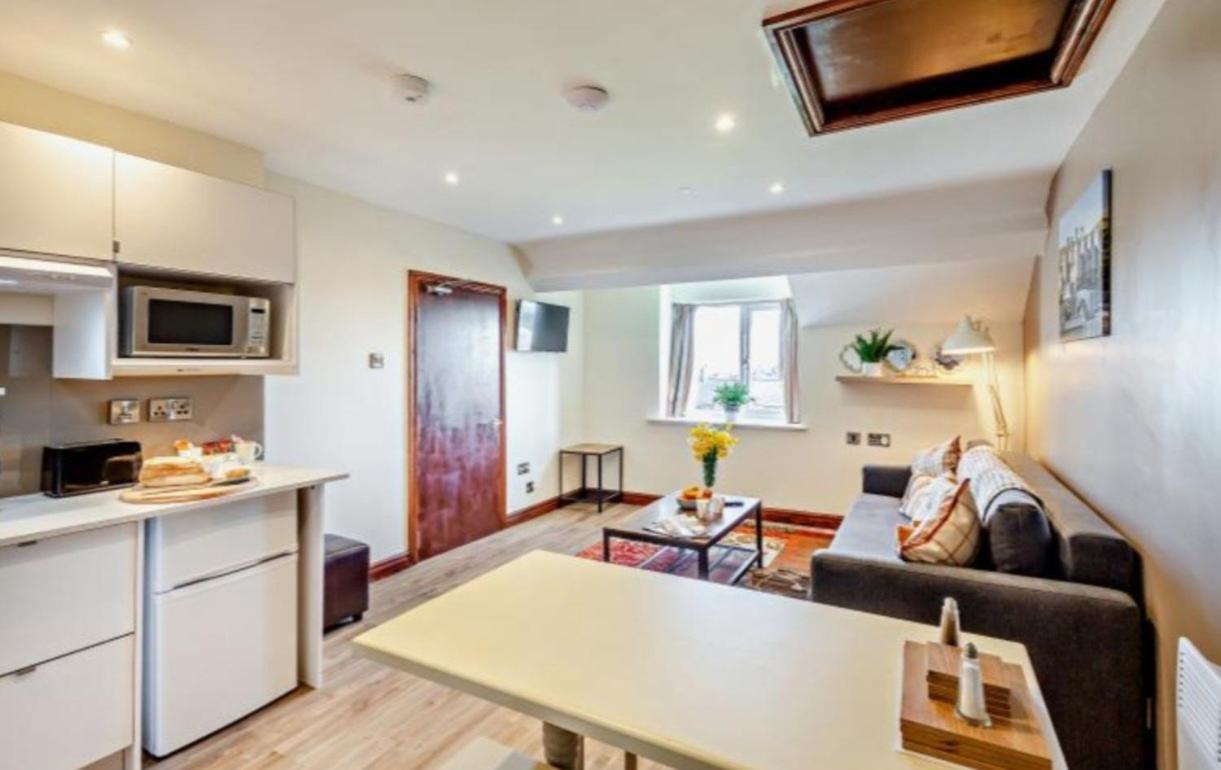 Lion Hotel & Studio Apartments Criccieth Luaran gambar