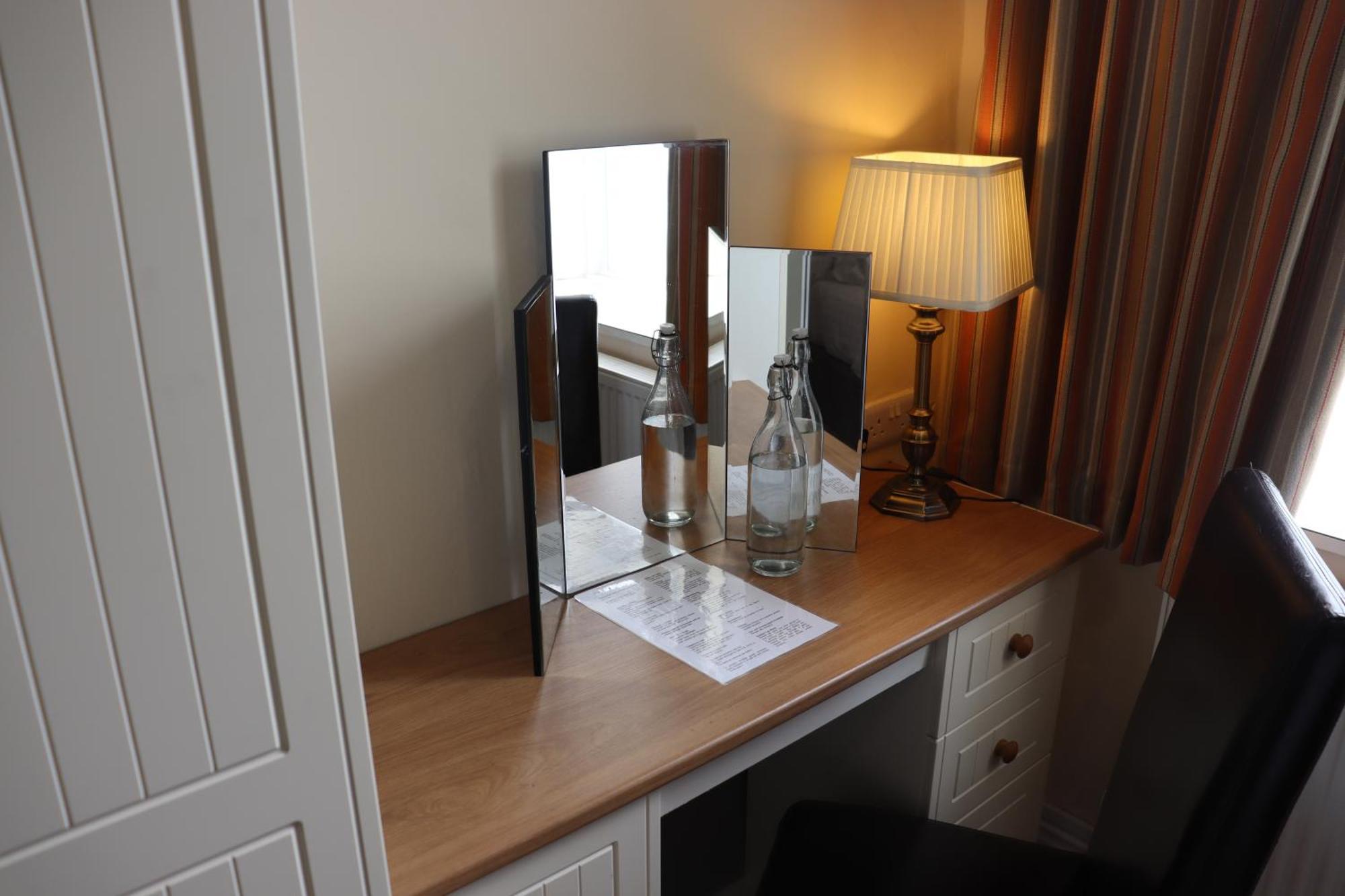 Lion Hotel & Studio Apartments Criccieth Luaran gambar