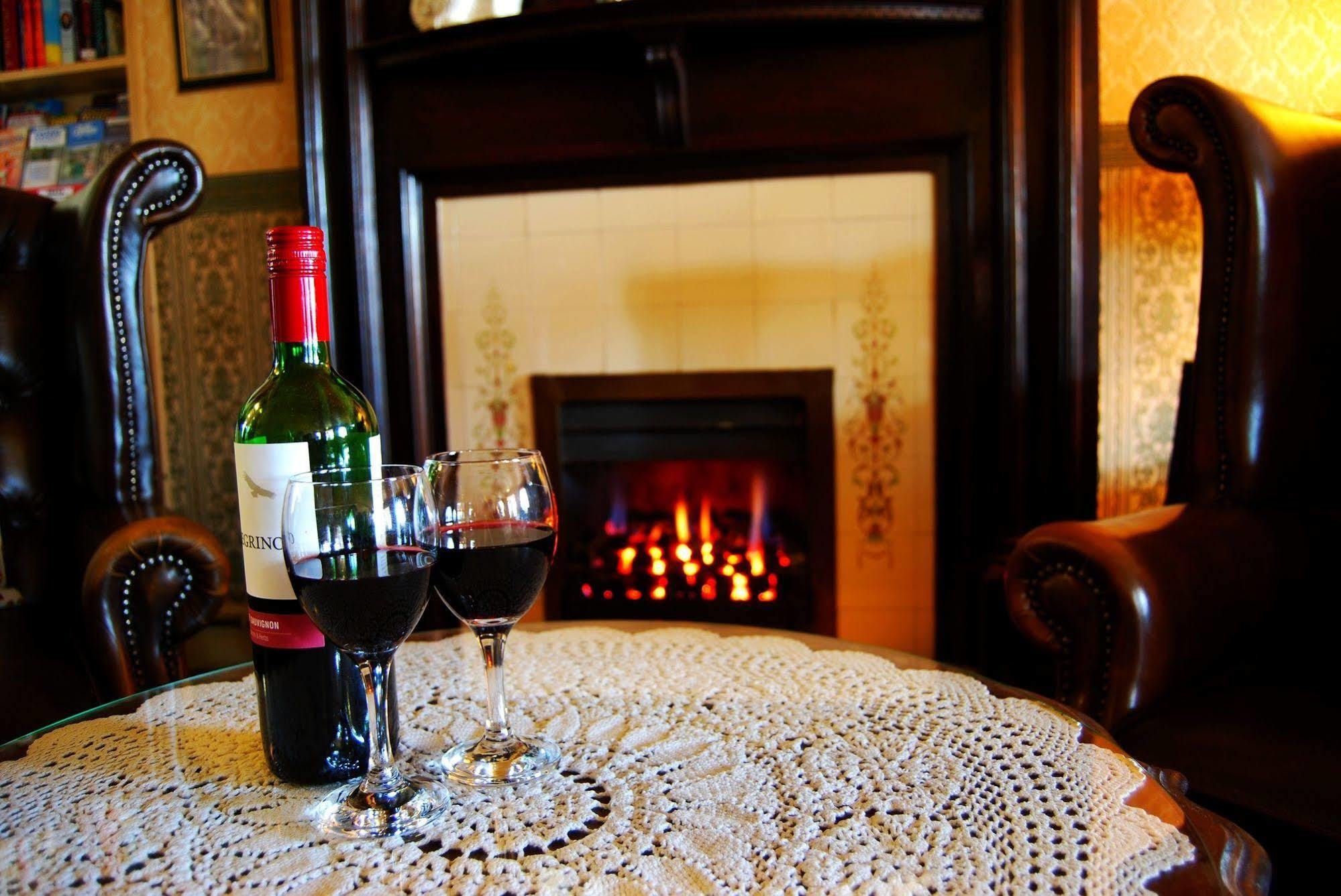 Lion Hotel & Studio Apartments Criccieth Luaran gambar